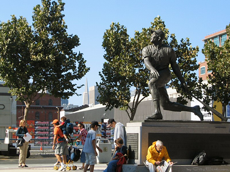 Willie Mays Statue