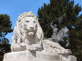 Lion on Guard, el Cid in Background.