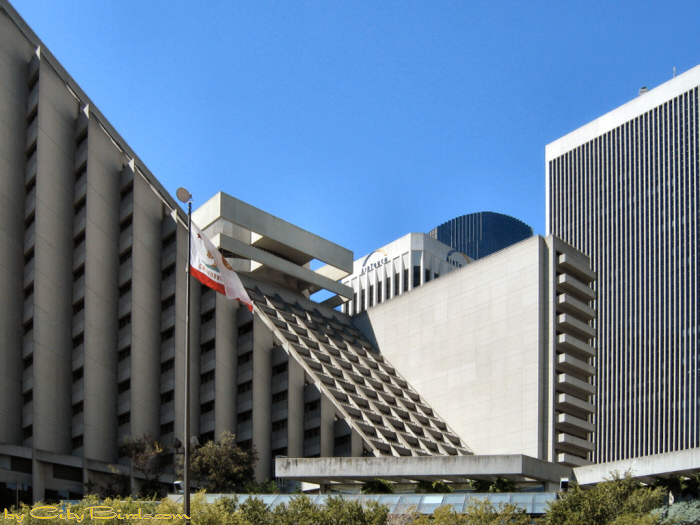 The Embarcadero, San Francisco.   A City Birds digital photo.