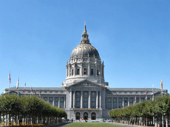 San Francisco City Hall.  A City Birds digital photo.