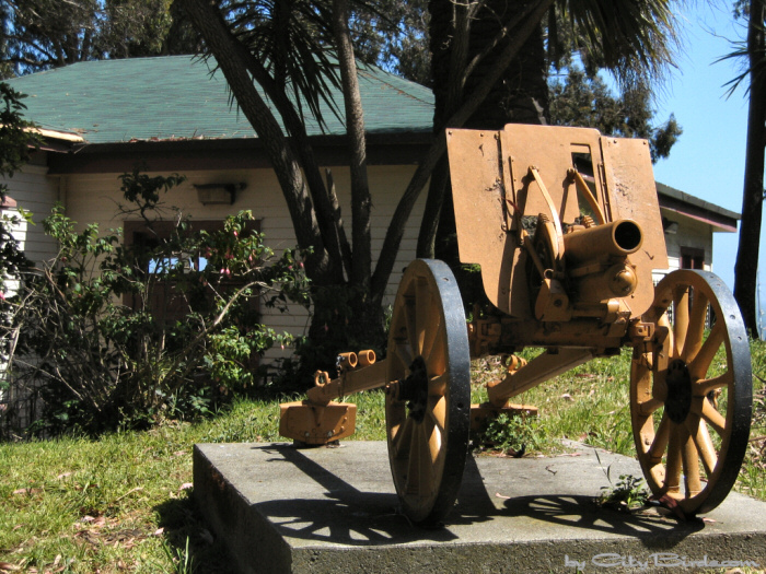 Officer' Club andCannon, Fort Mason.